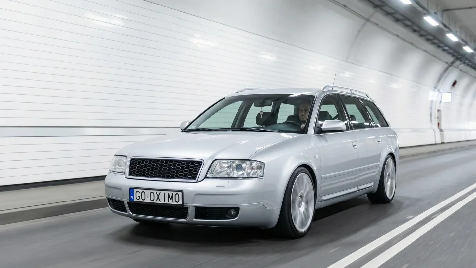 Універсал (C5 4B)
