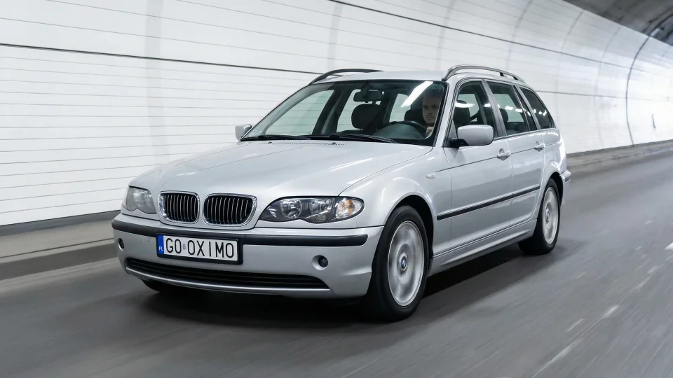 Універсал (E46)