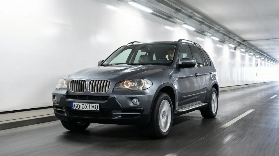 Позашляховик (E70)