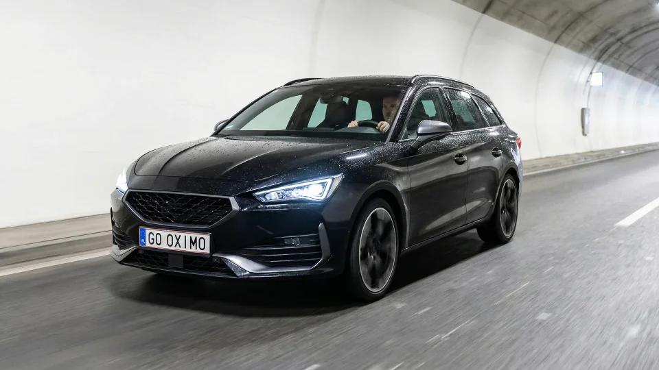 Універсал (Sportstourer KL8 1.0 TSI)