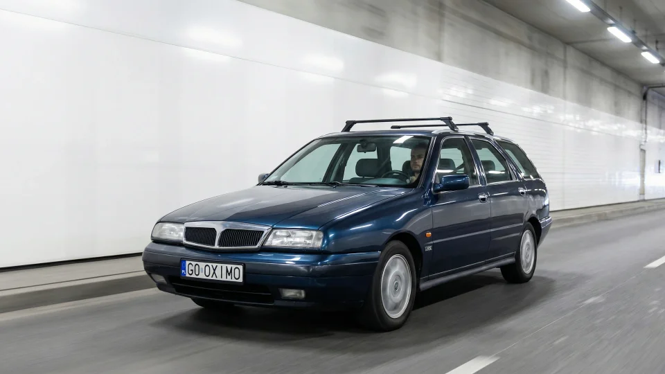 Універсал (SW 838B)