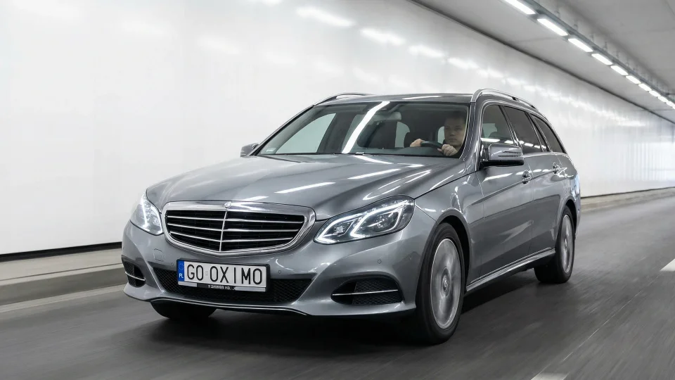 Універсал (T-Model S212)