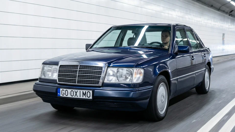 Седан (W124)