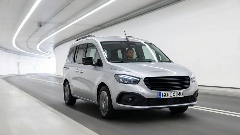 Мінівен (W420)
