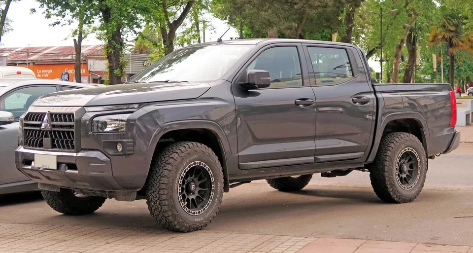 L200