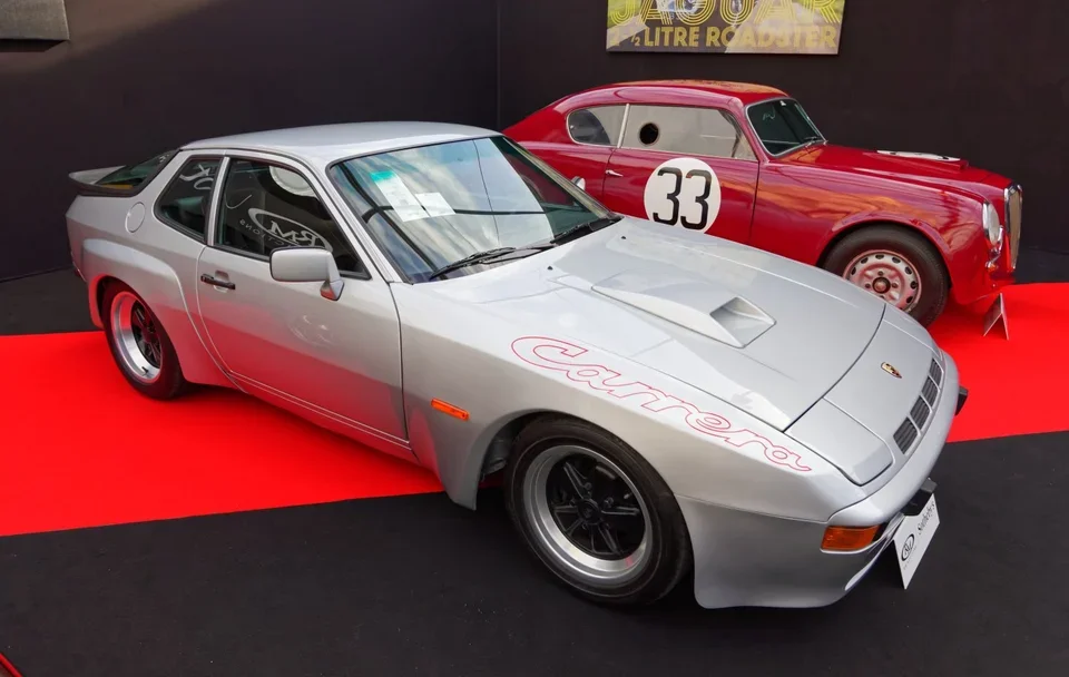 924