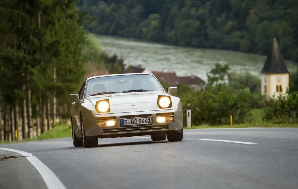 944